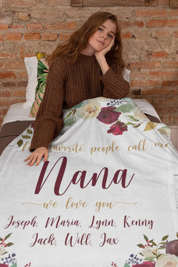 Personalized Name Blanket for Your Mom, Nana, Custom Throw Blanket with Name, Great Gift for Birthday, Christmas, Graduation, Mother Day